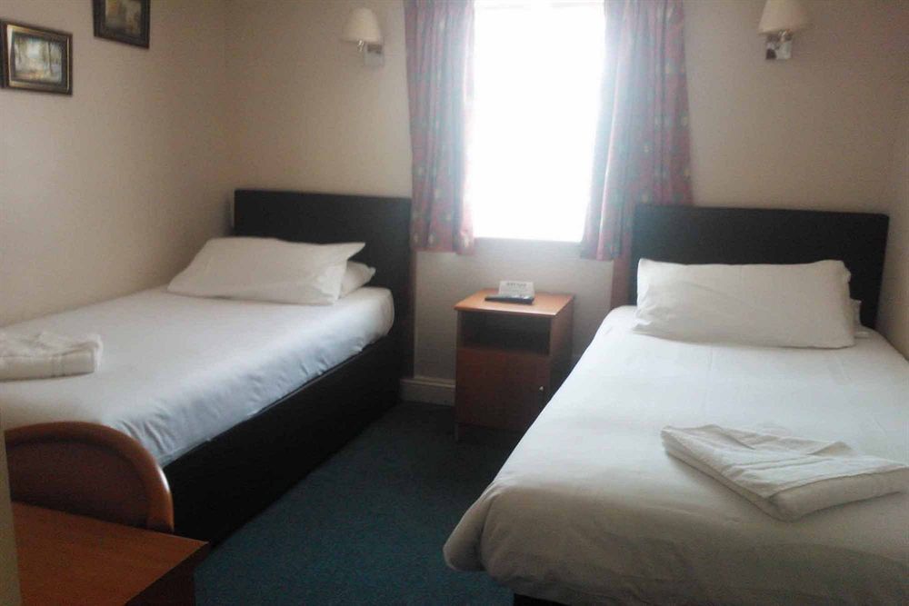 Sk Heathrow Hotel Hayes  Exterior foto